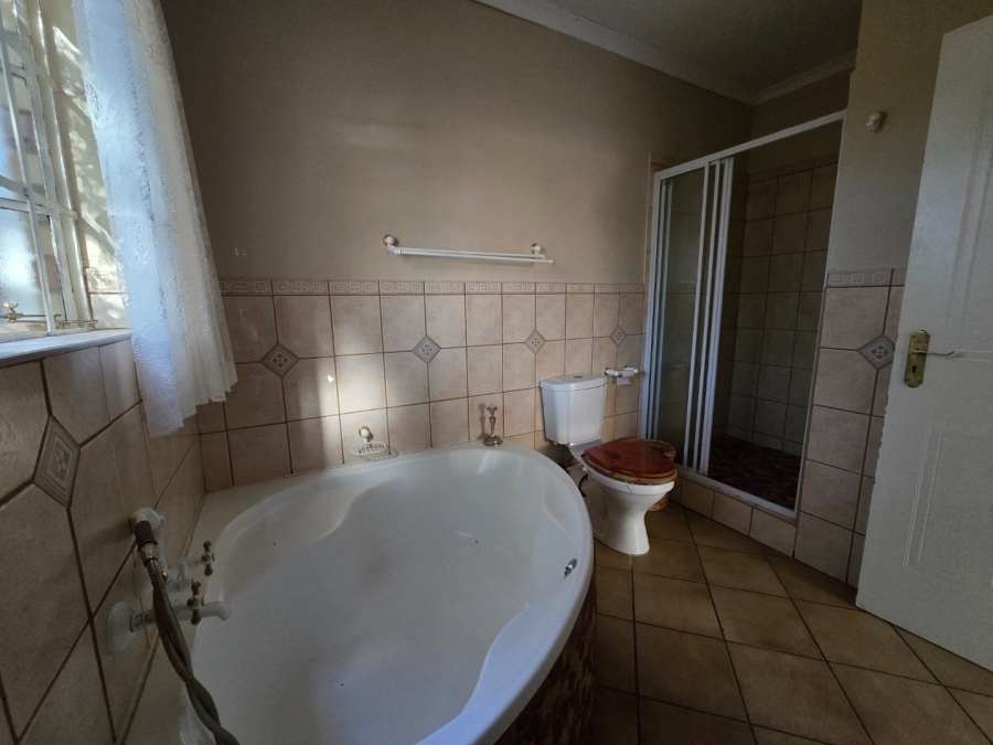 4 Bedroom Property for Sale in Dan Pienaar Free State